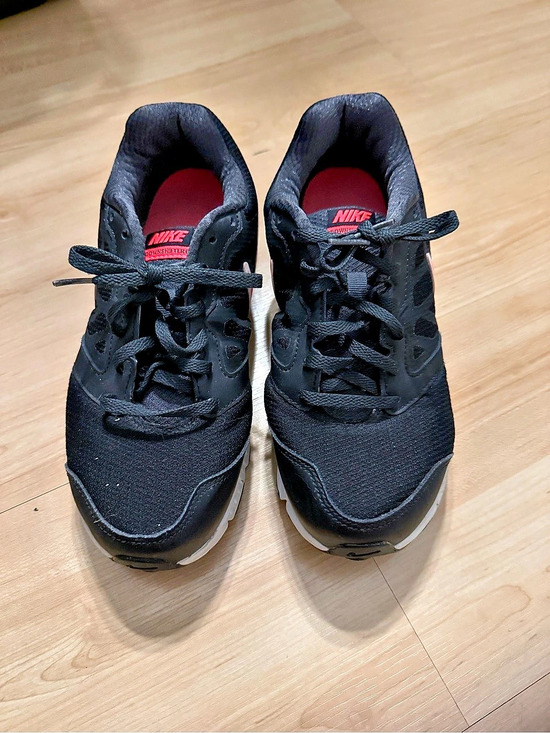 Nike Shoes - Nike Downshifter 6 Women's Athletic Shoes US 7.5 Black & Pink